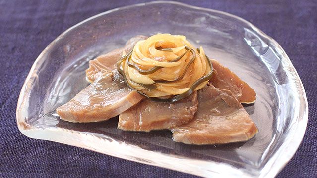 Marinated bonito sashimi