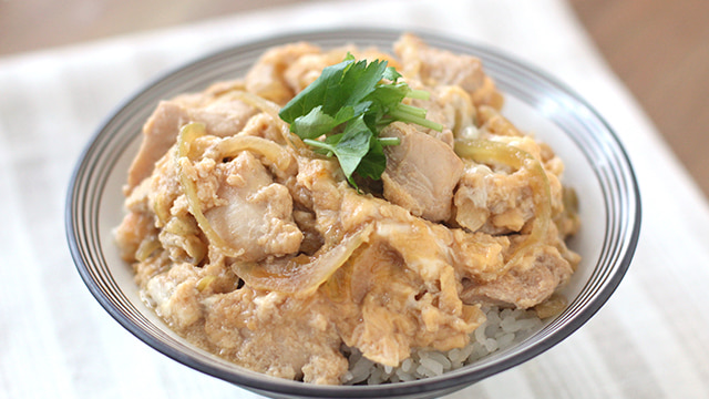 親子丼（滑蛋雞肉飯）