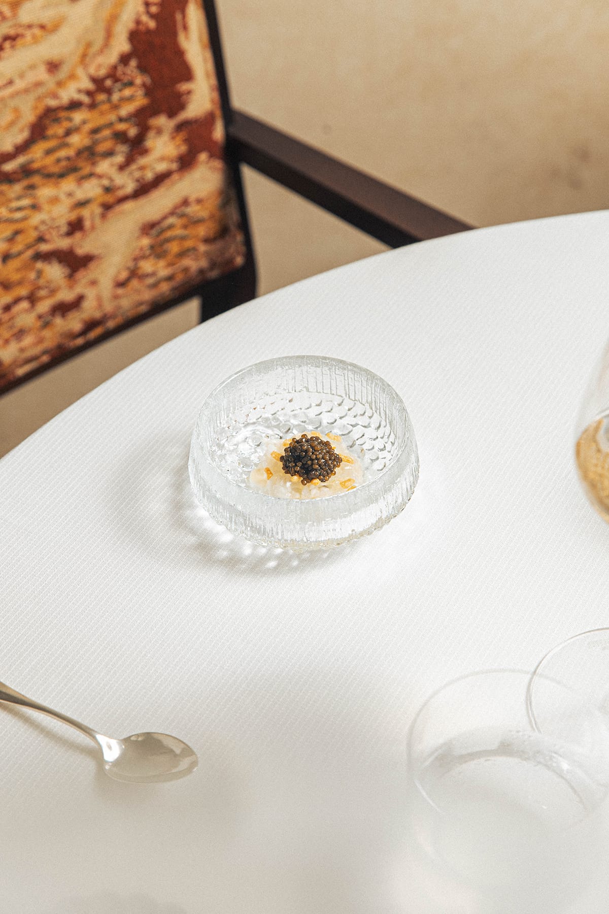 Caviar, transparence de riz grillé, crème légèrement fumée